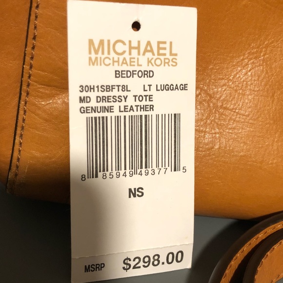 Authentic Michael Kors Bedford Tote - Picture 8 of 8